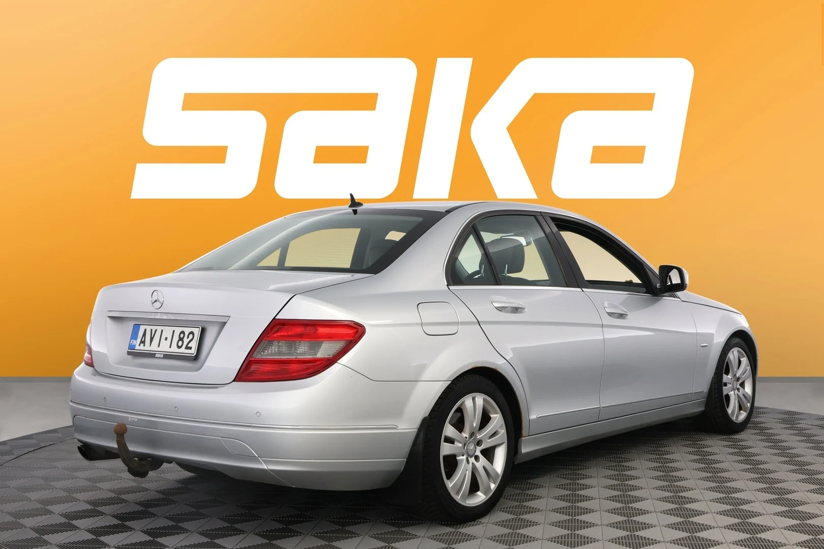 Car Image - 4xt4G8D4XuUn4updLh7IFI