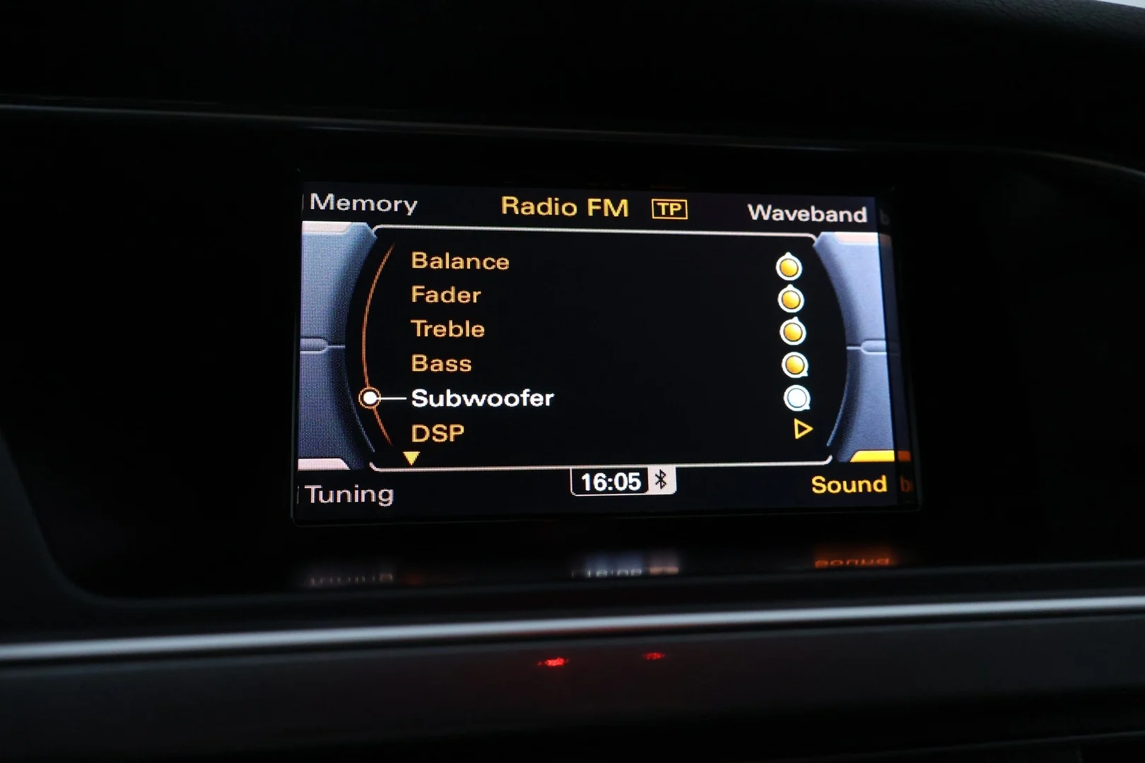 Car Image - 7EUXQVYBtBZIuWs8oD7FuW