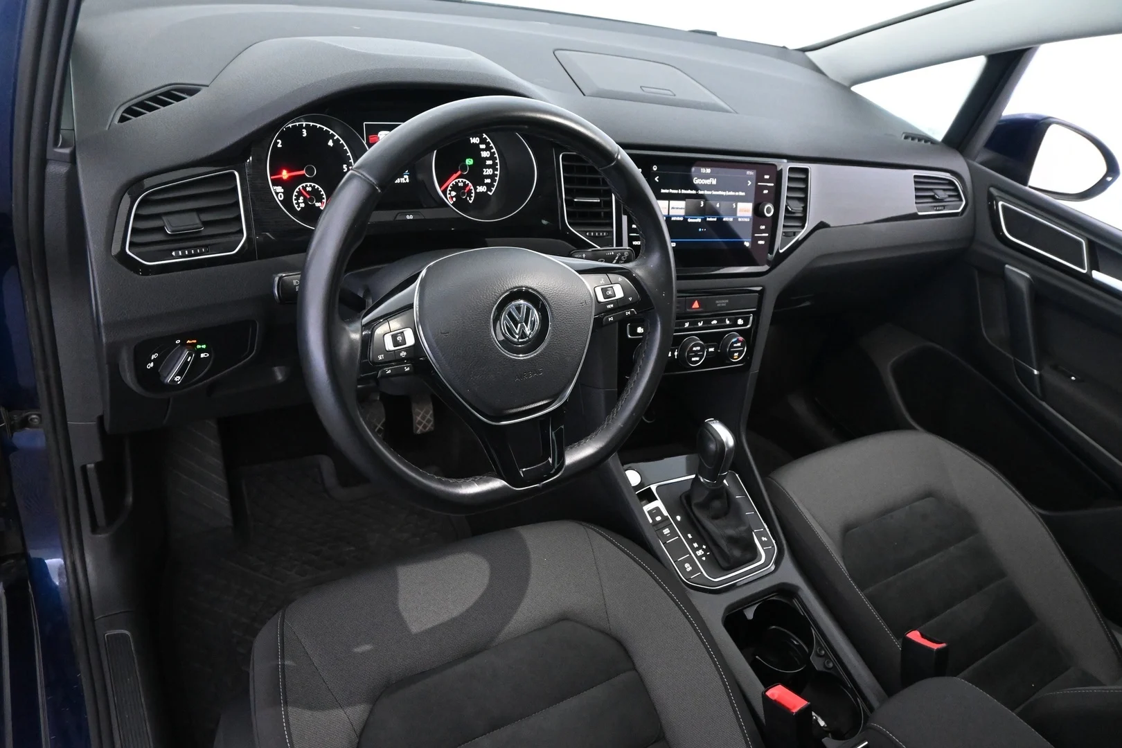 Car Image - 53Y7E4VYM5fL713cLhI29C