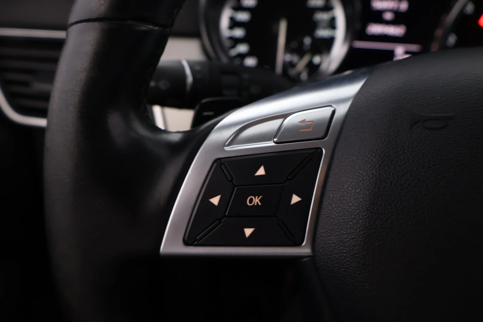 Car Image - 7fOuCDKxnhbLieUj0f0TiS