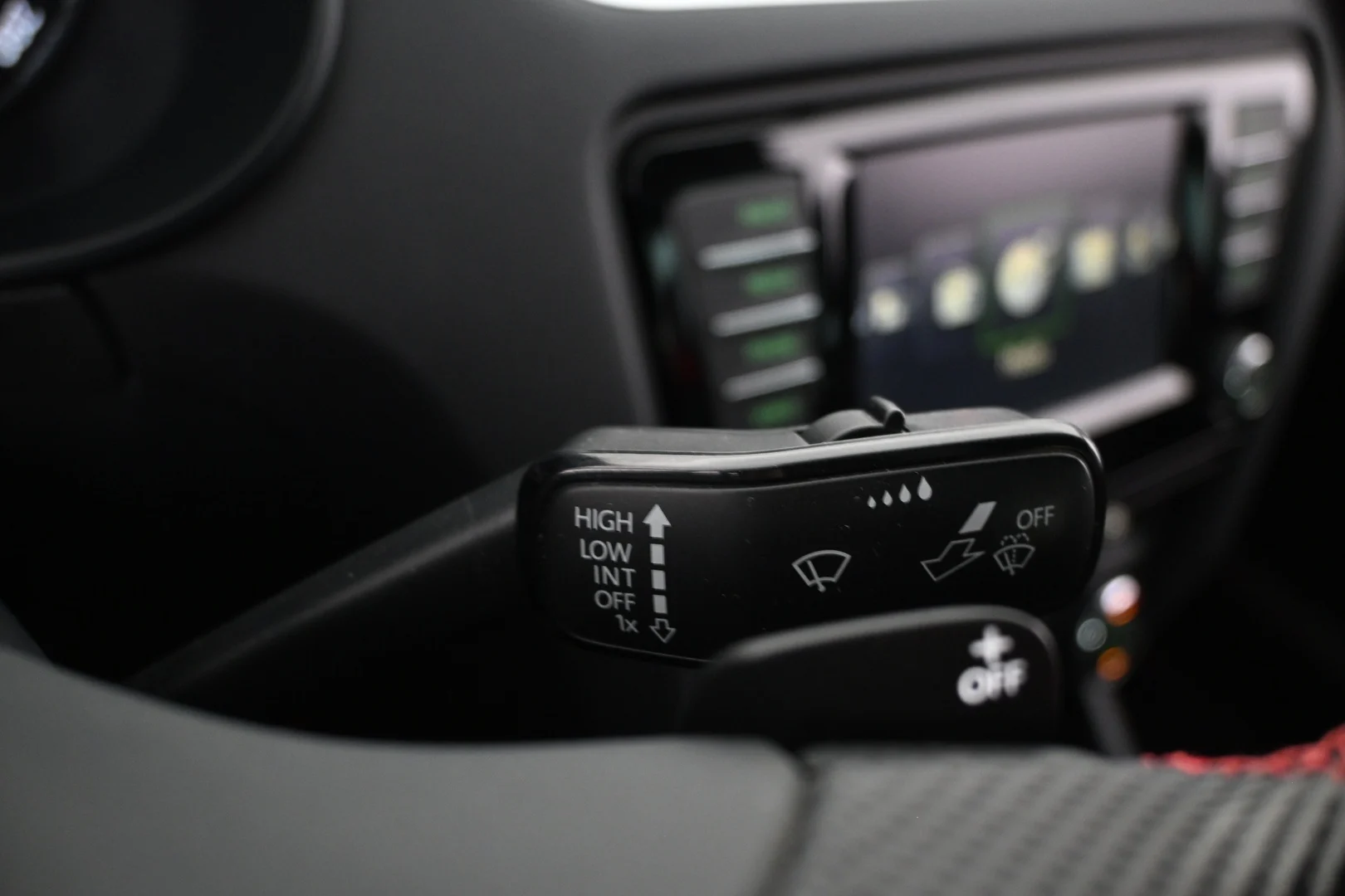 Car Image - 5FqOdjkRpViTDhv3EyY7Av