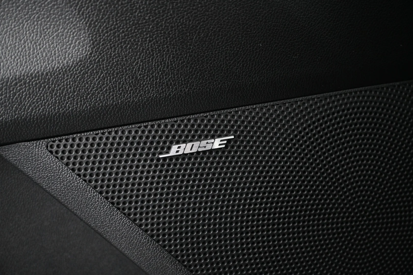 Car Image - 5x7nF3KvHIxebvS5cLOtcZ