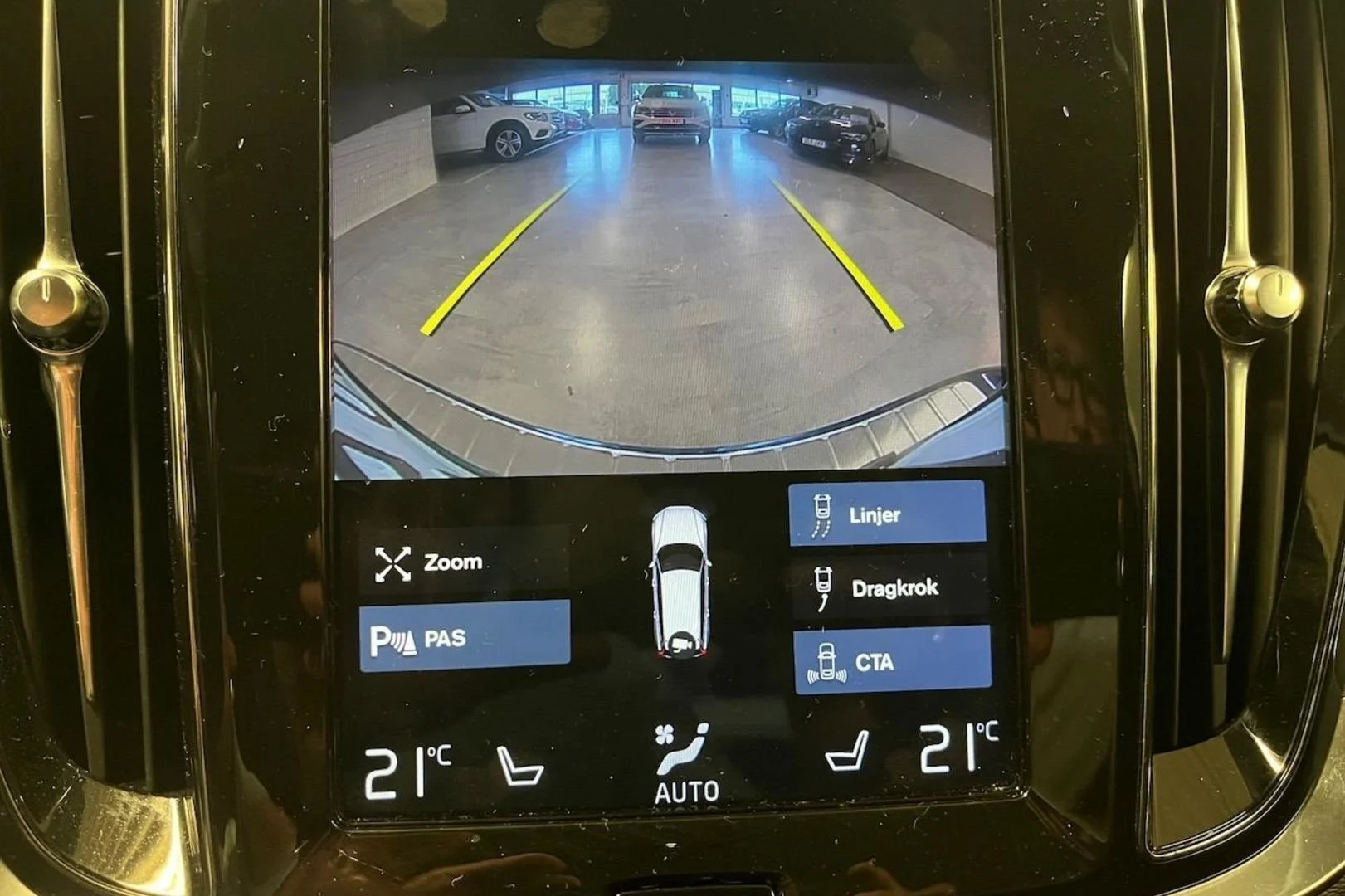Car Image - 1jkImIIrAz5LnNWuc9wpXv