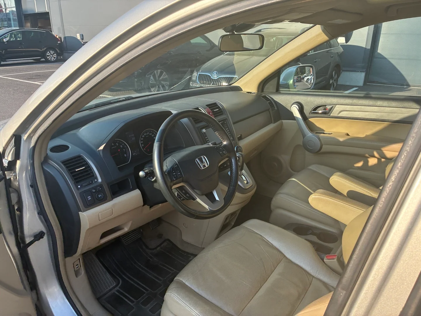 Car Image - 23KsTOl16UUAOmhBz1gw5U