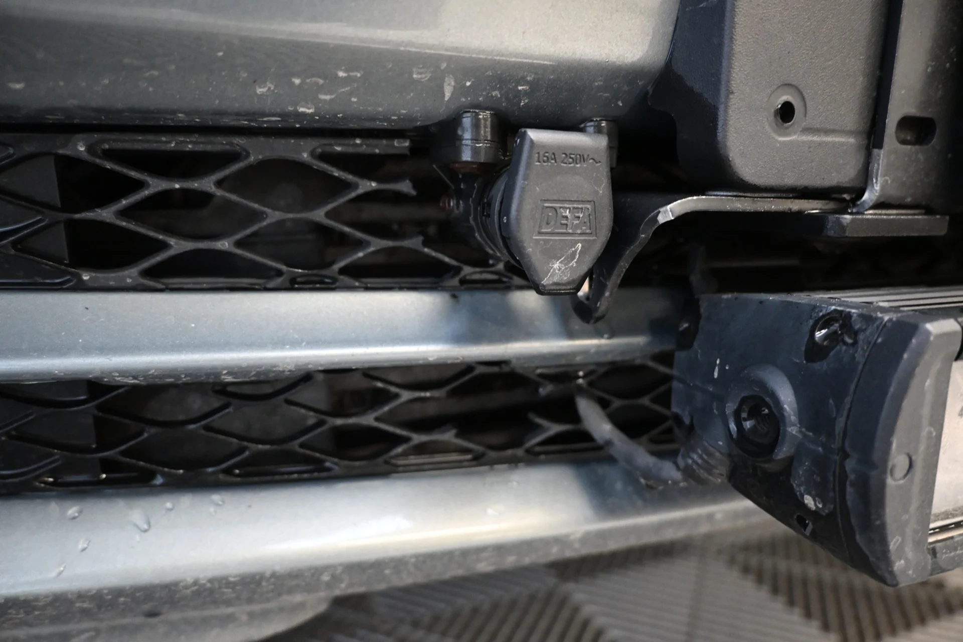 Car Image - 3xfbozqnKlU0rprmJzFORn