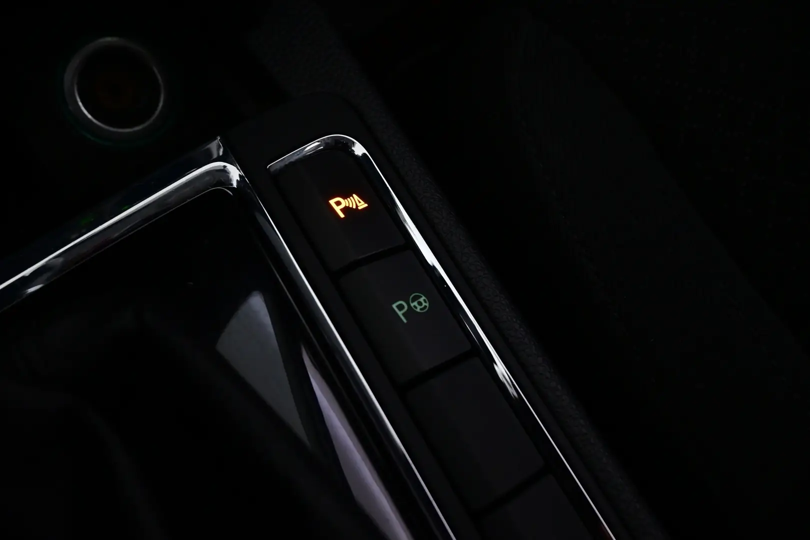 Car Image - 1WoLAcSRGTd6VGUvJvs6Ab