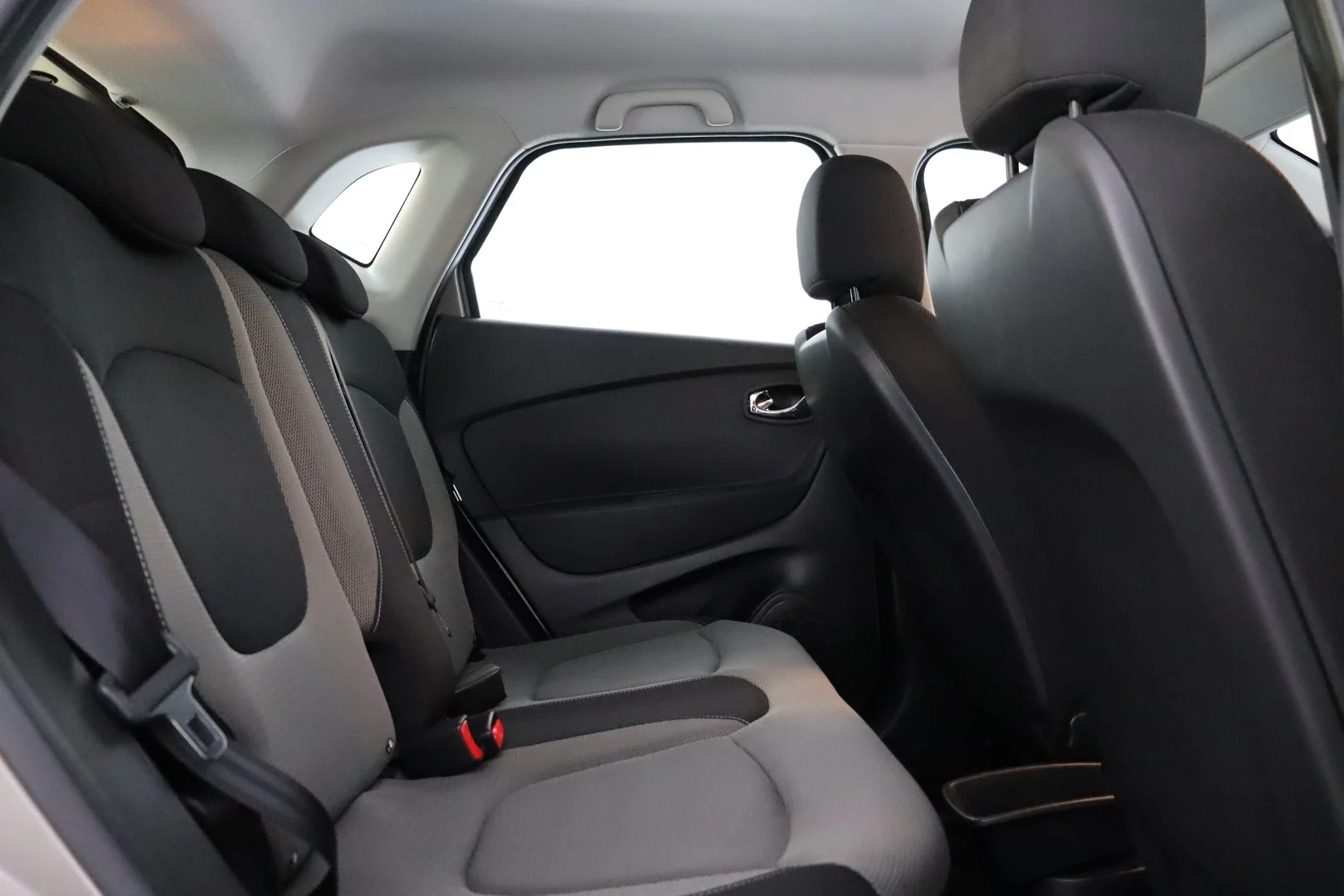 Car Image - 2t6ZBd8OIrJUcqqo8eUAch