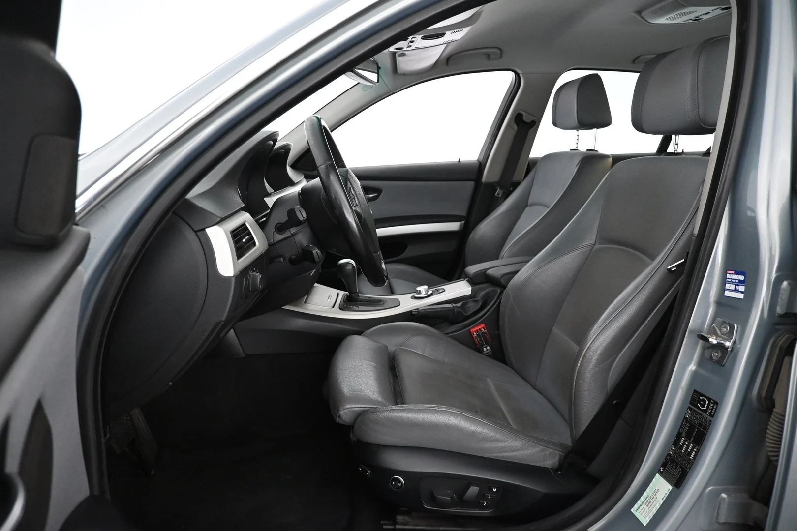 Car Image - 6GdwbLqHN8RdgXXlZhnTJN