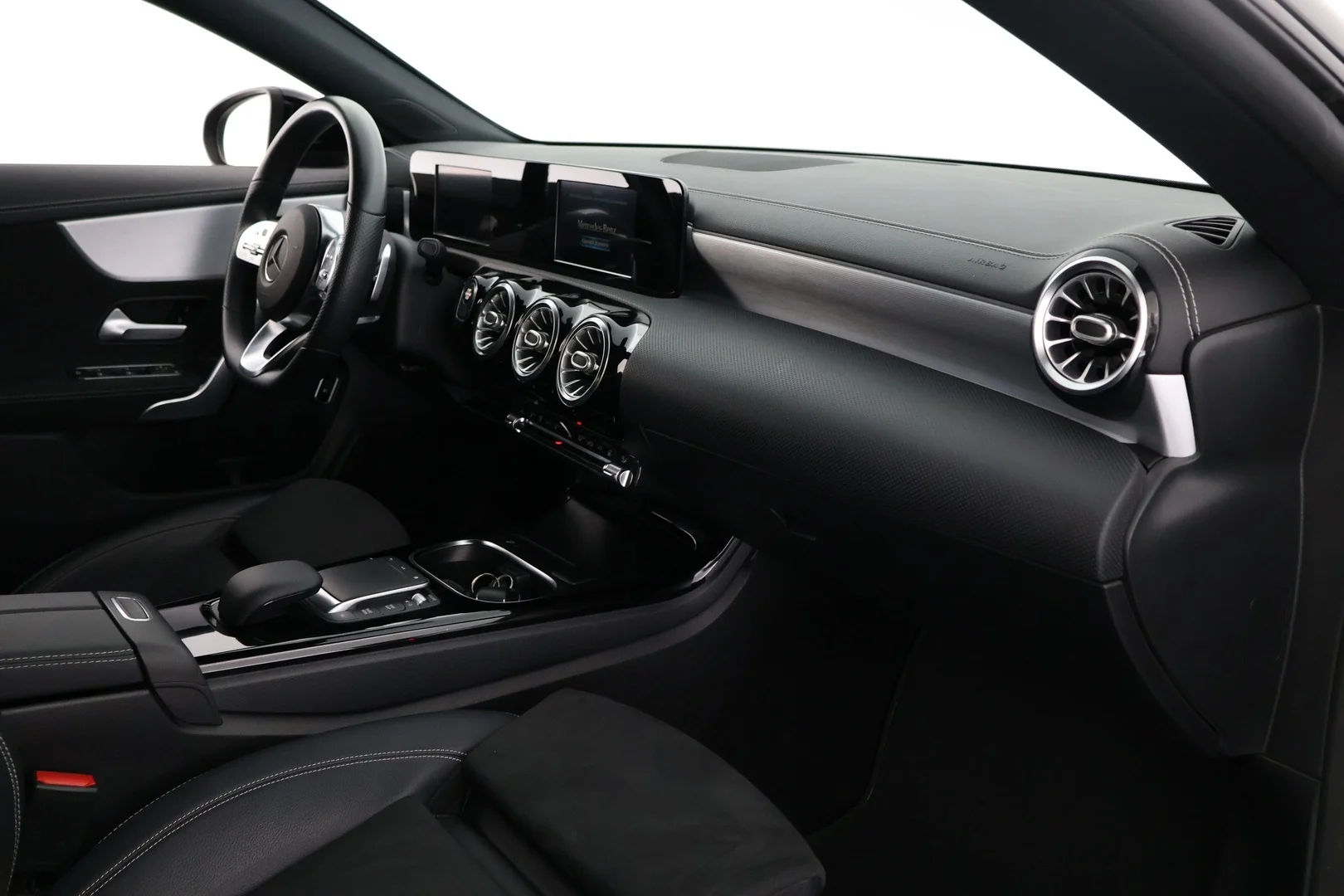 Car Image - 7vDdaeBgGQNoU0sIeI7sam