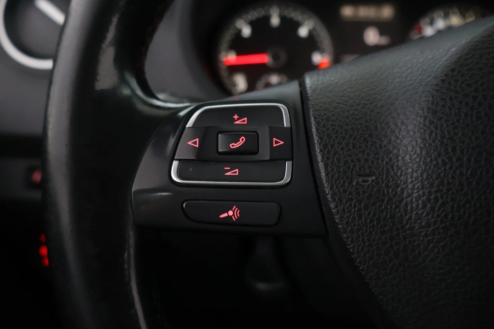 Car Image - 5347cMN4wiGOxn8dyDA4sZ