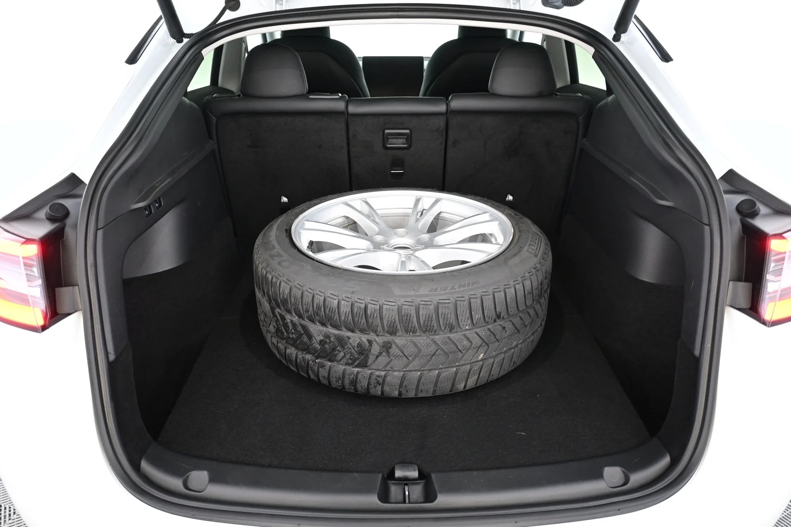 Car Image - 1w6yo282FhmzjWBpDpRyZb