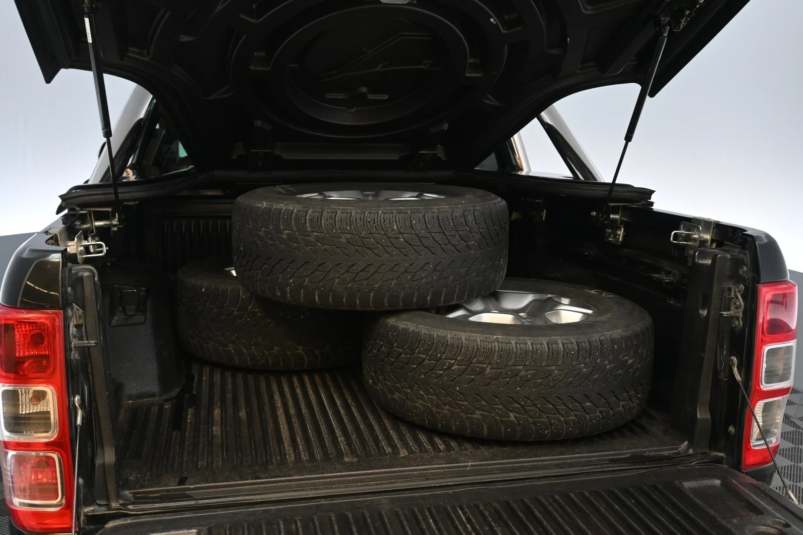 Car Image - 7itlNTRyf6N3o5XzUXWtLZ