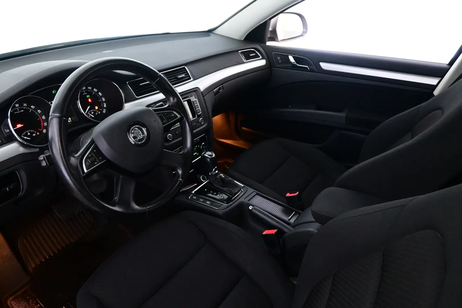 Car Image - 1WoLAcSRGTd6VGUvJvs6Ab