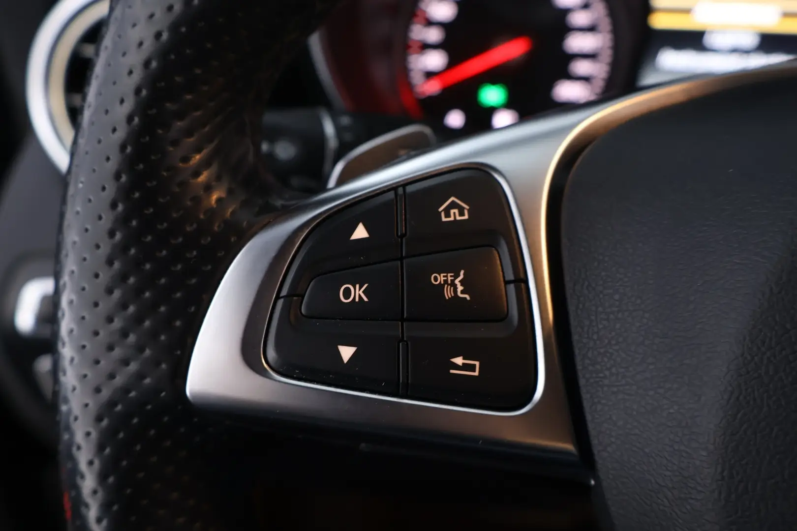 Car Image - RLCnEQRn3Cz2TgY39MSnq
