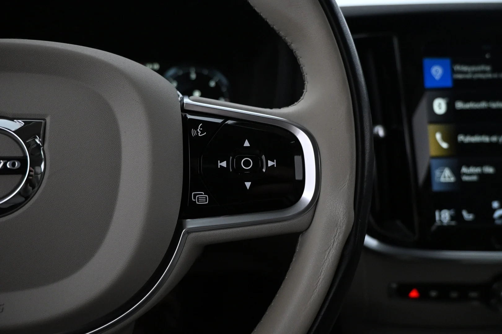 Car Image - 3BL3JSk6sVsJYIrglJrlfY