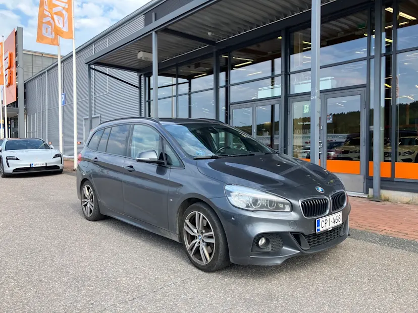 BMW 220