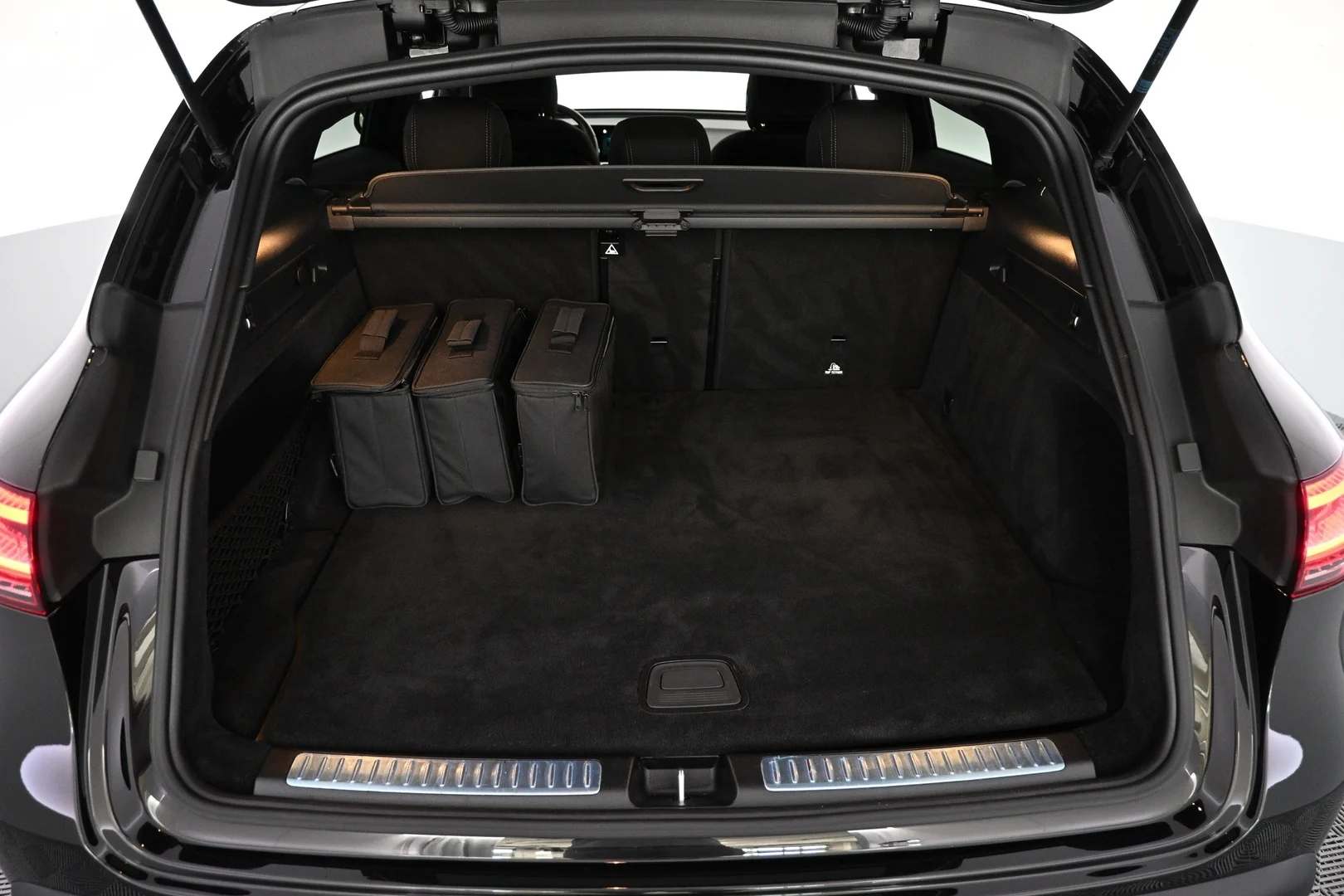 Car Image - 6N3UCpzQ91cmM7sUfzbaw1