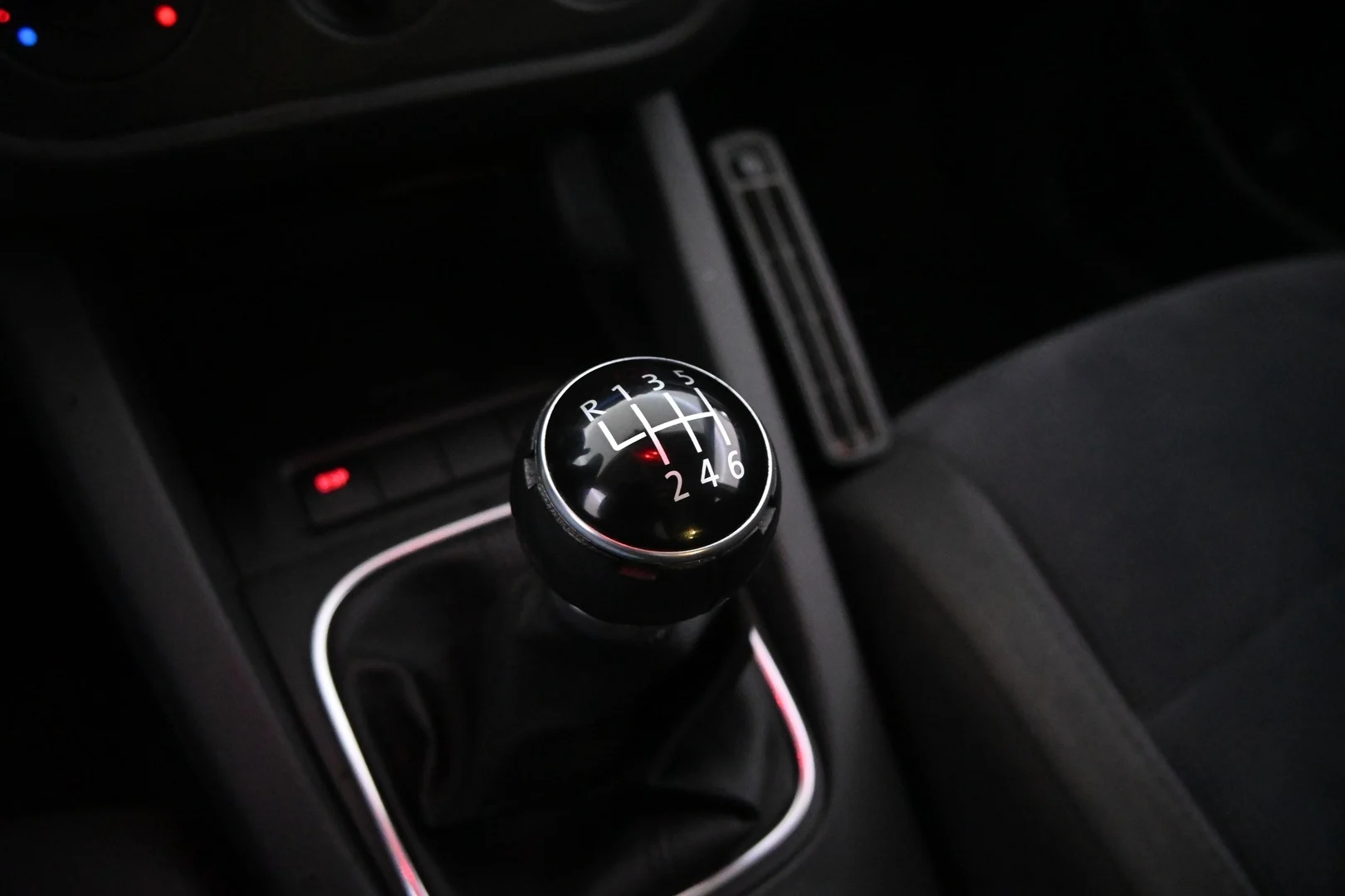 Car Image - 1NiIVaraT8eMsbV7UgXMRC