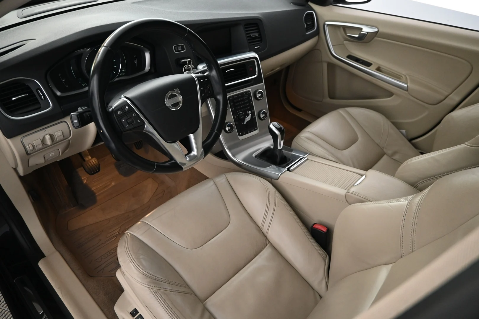 Car Image - 1x1KCF06loQ2KdYsgOWzNn