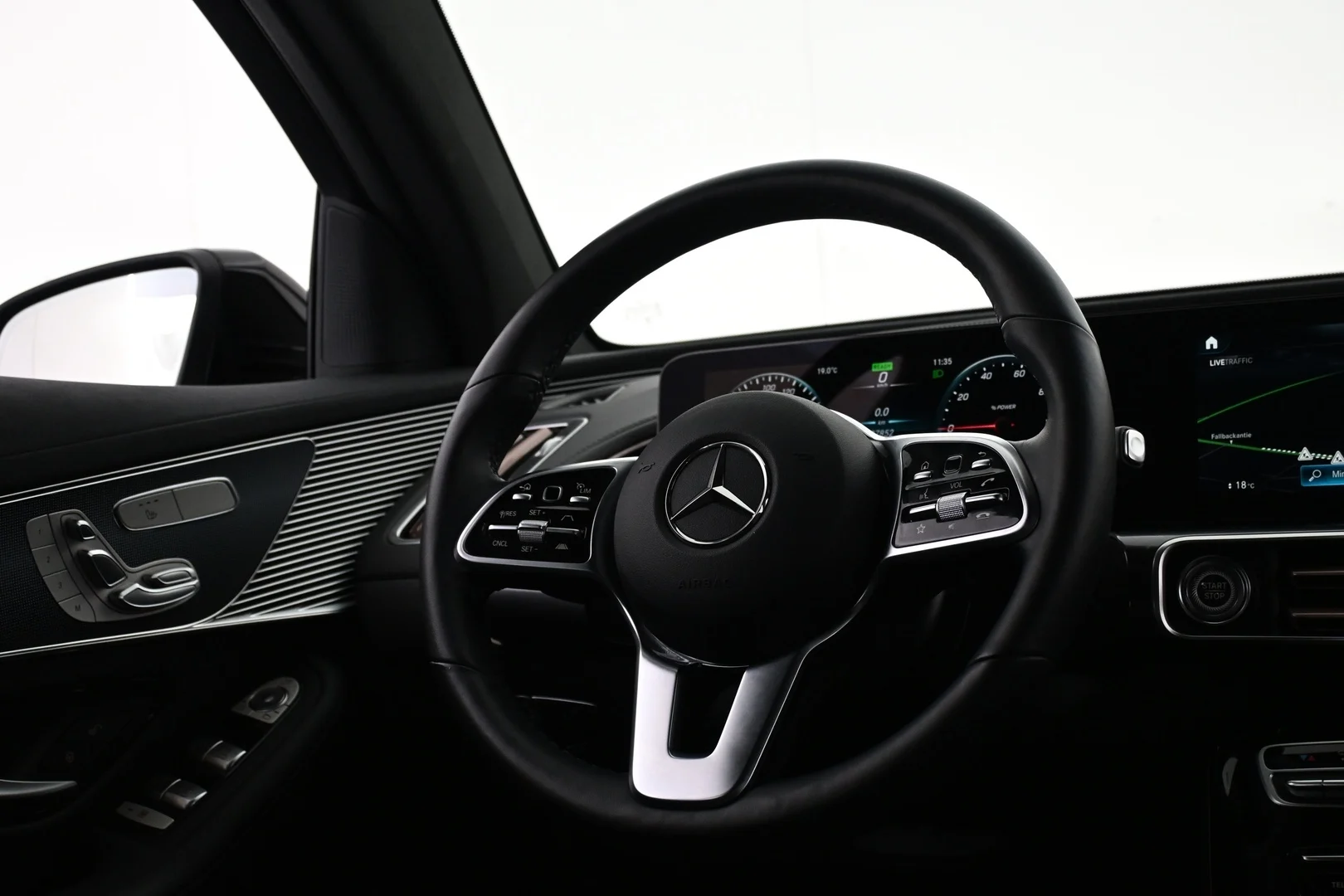 Car Image - 60Sxowl1t7LoqFEQKK2t5a