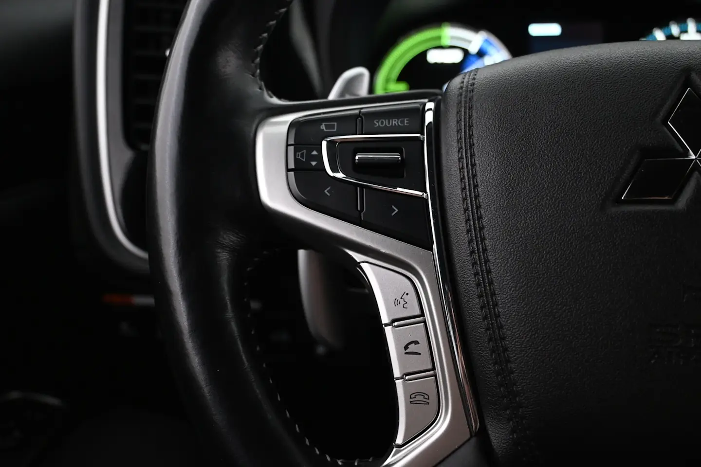 Car Image - 2TA5R7STDHfC6N9dbr8L6S