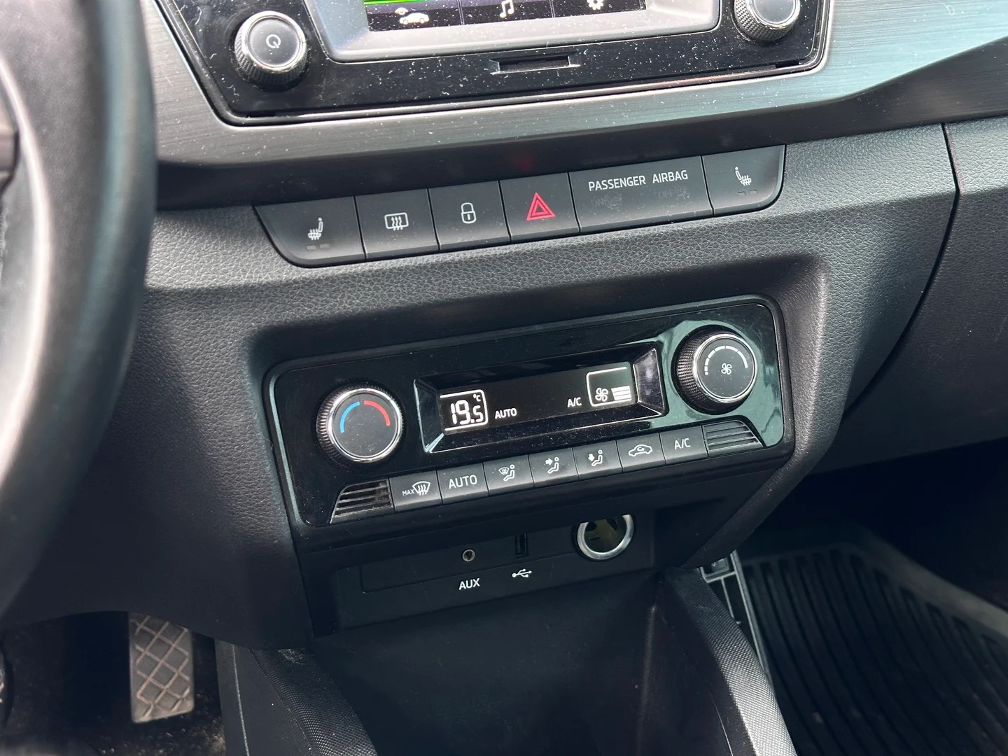 Car Image - 5NTSQ7f3my4pIiolgHroVu