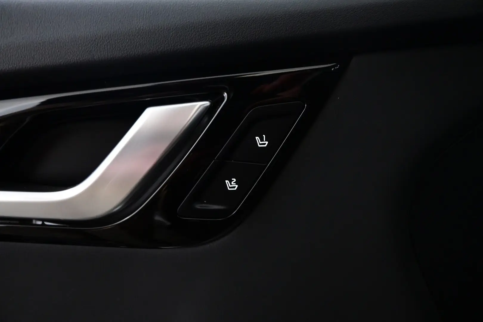 Car Image - 61IixCBTCIHPY2lMNcEu40