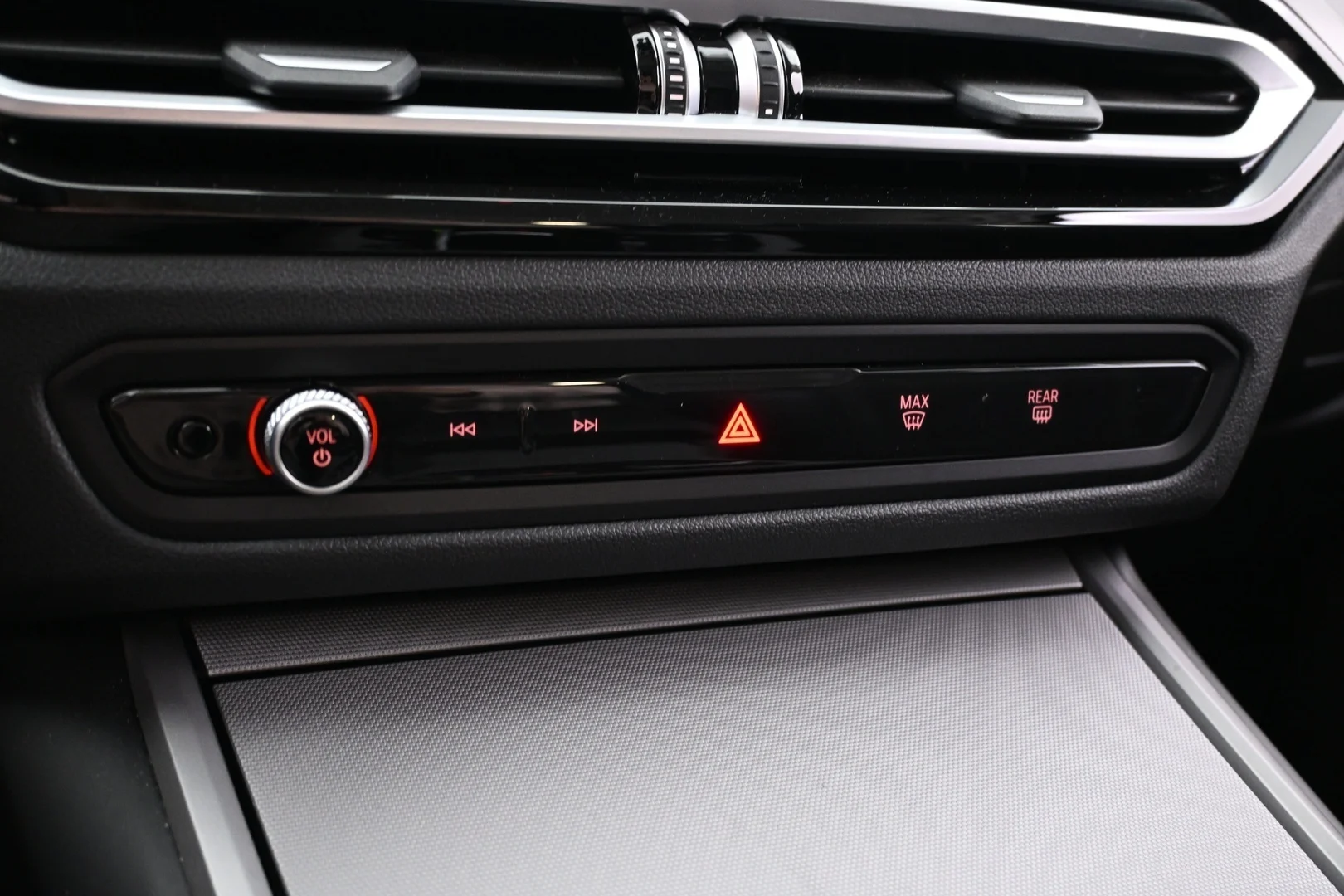 Car Image - 3nNUPEFjYIrVtihj71K6O7