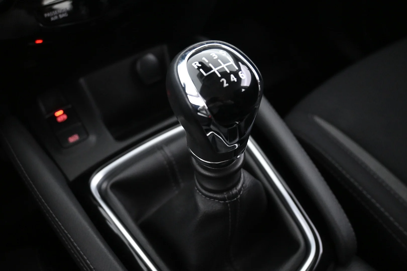 Car Image - 4coG7yDDBN8NQYxLcAFXXO