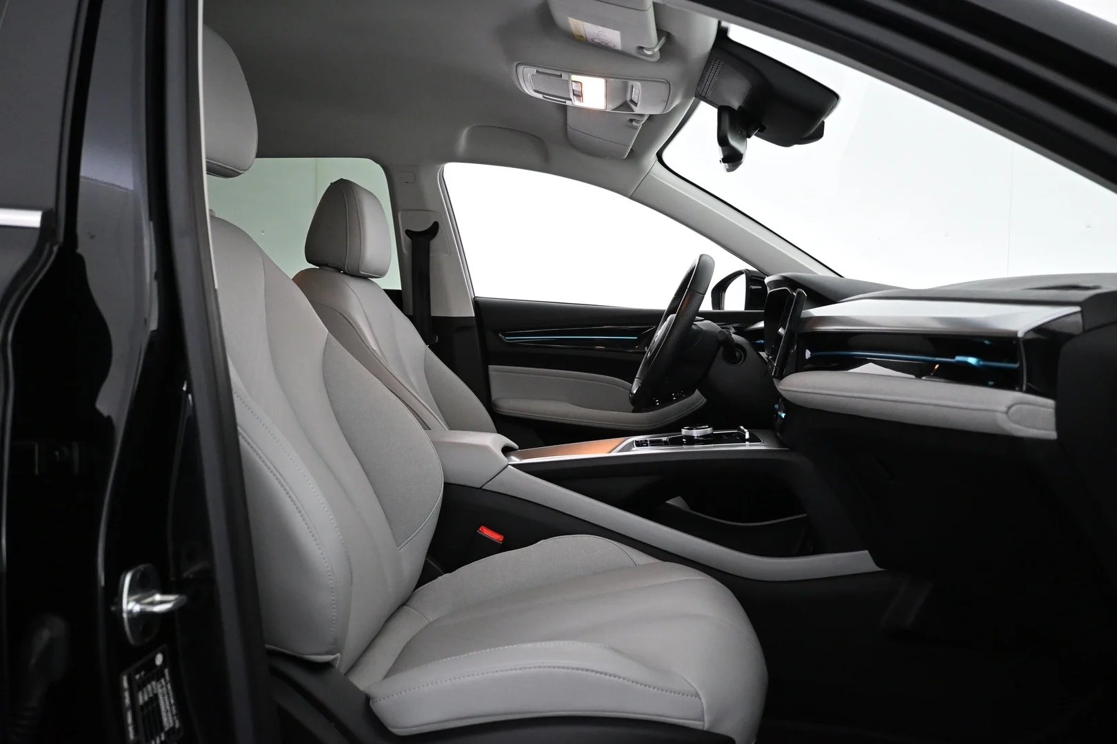 Car Image - KPYKQeoxSD4m4BOpxpijj