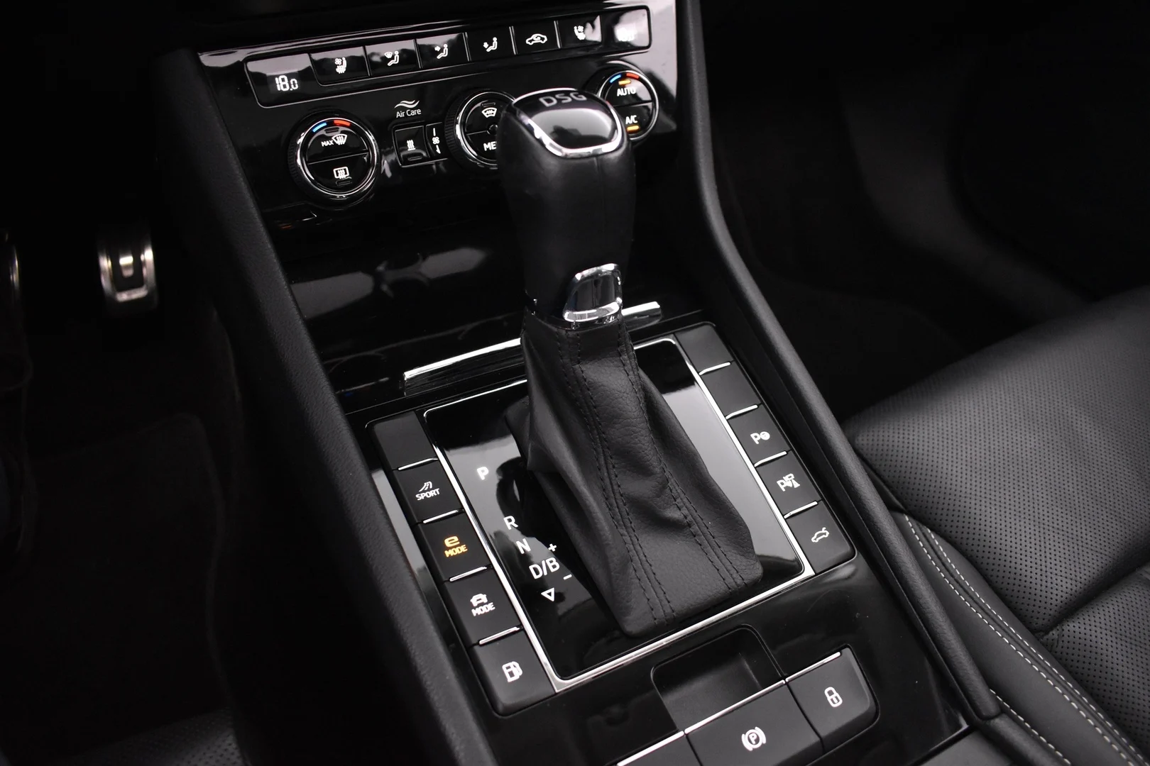 Car Image - 7CEwffoDRtcnlLTS1xLhfl