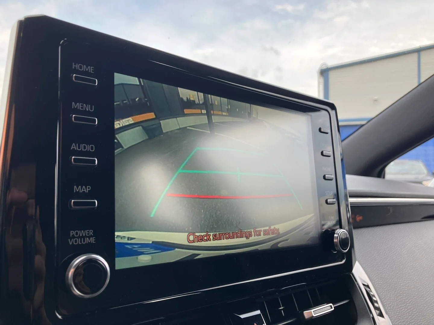 Car Image - 6Q3prRgSuxOZANHtok3jxX