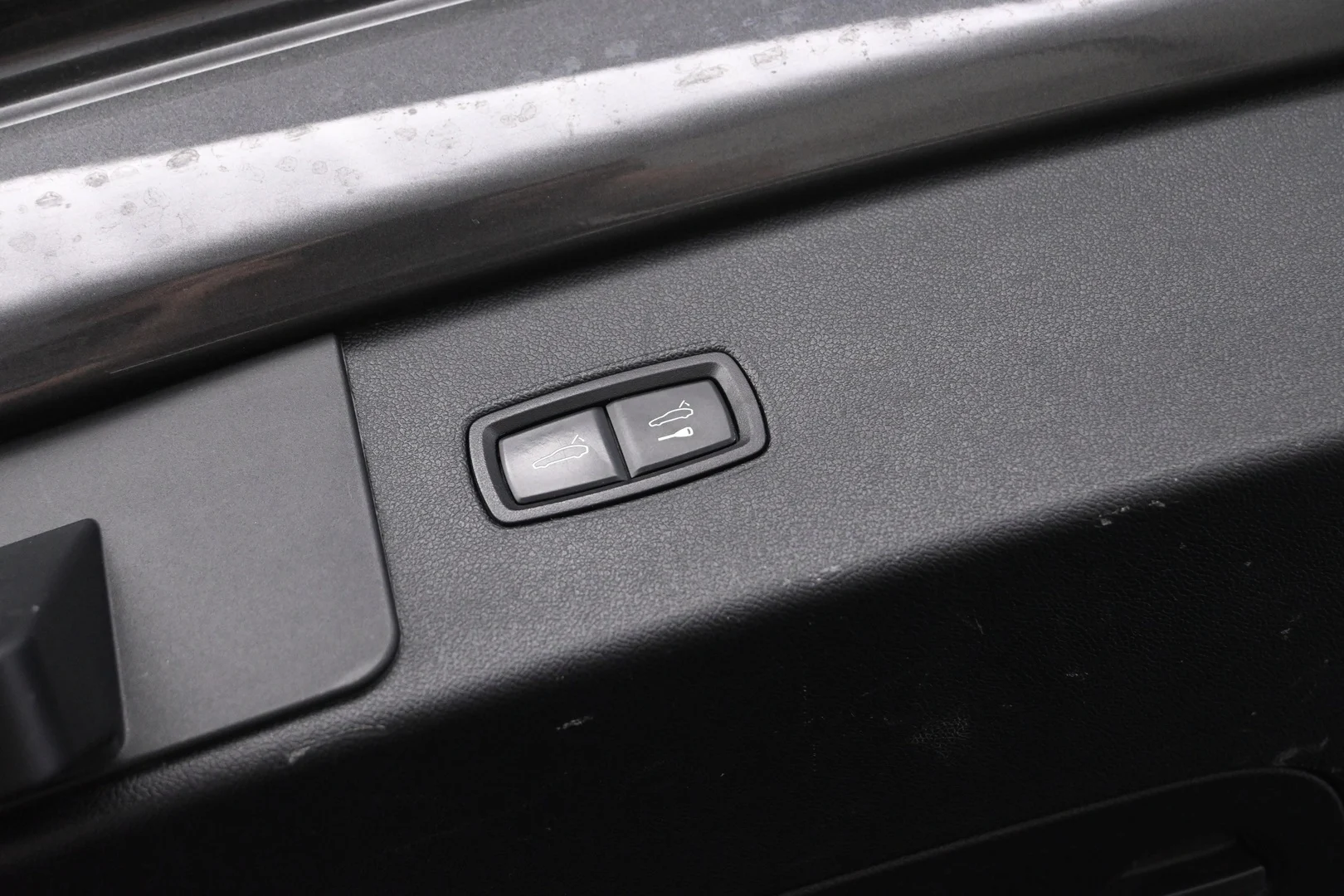 Car Image - 5ZcoXxo3Rc7uYLCBpwpMcA