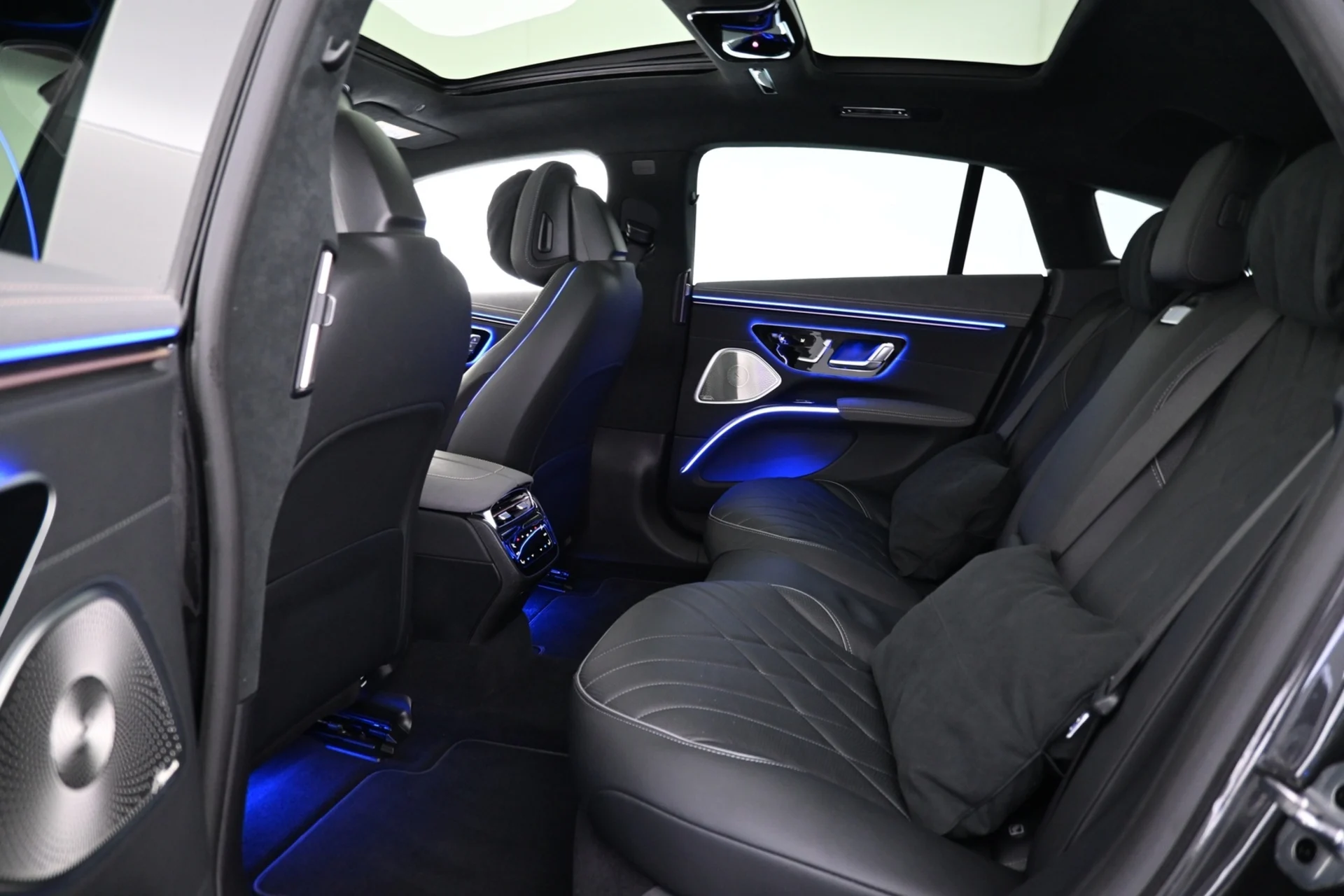 Car Image - 4UrZlNYs0eOdEzWLYT96fp