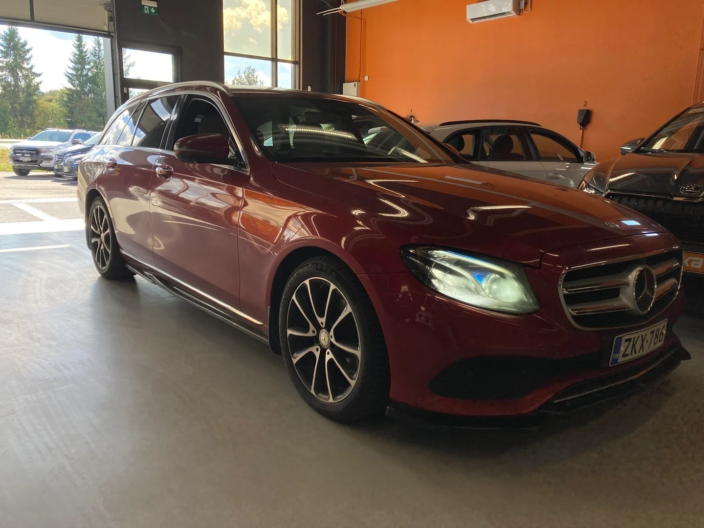 Car Image - 4nPPd5gJty1Wl3B3YrfEIs