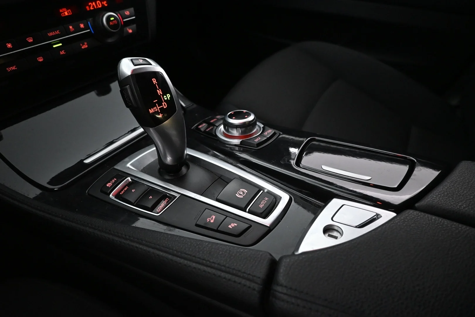 Car Image - 2iCYqVT1Ztpr4IeptAMqD6