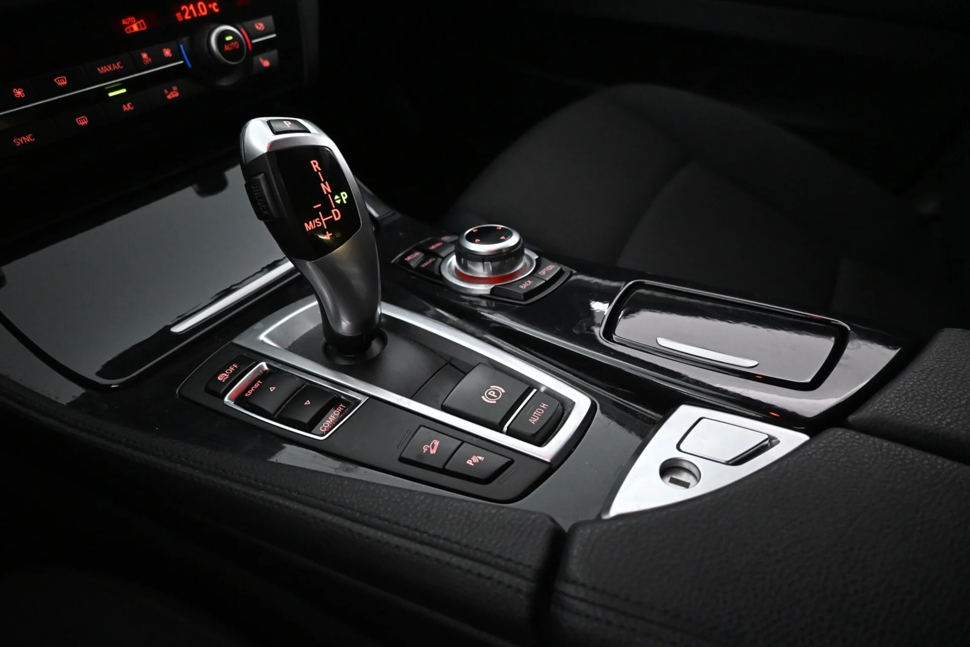 Car Image - 2iCYqVT1Ztpr4IeptAMqD6