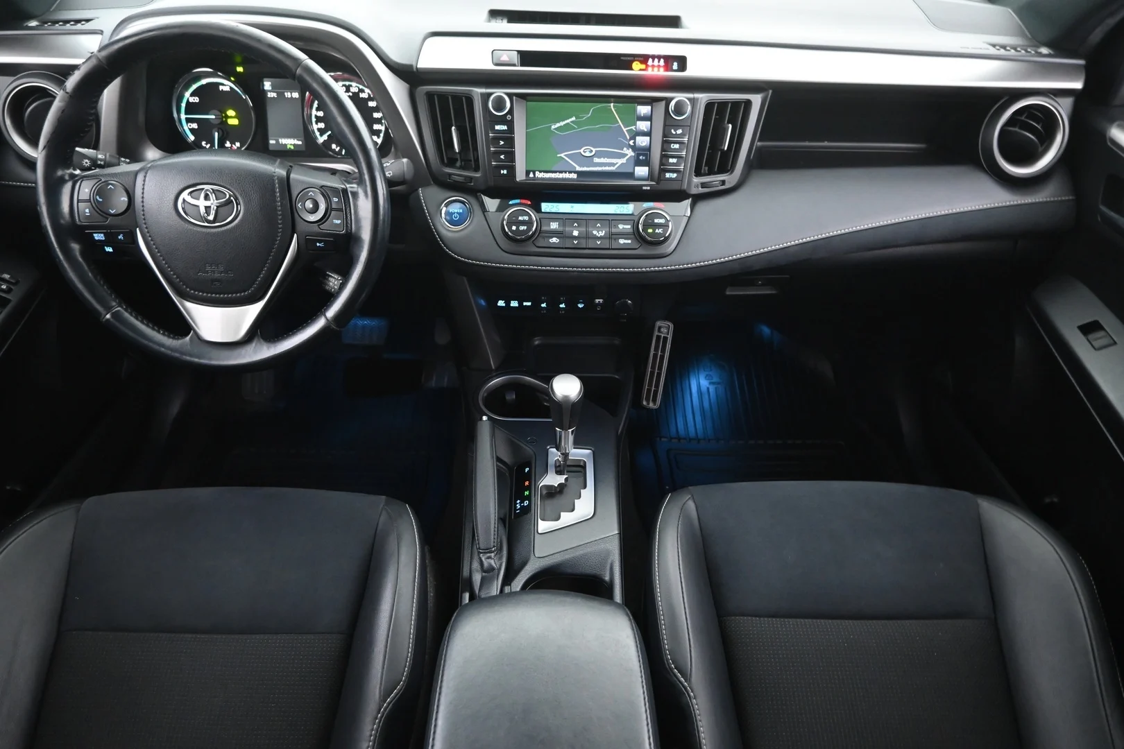 Car Image - 2bfyPTtq6bUVMc0JqL3uWa