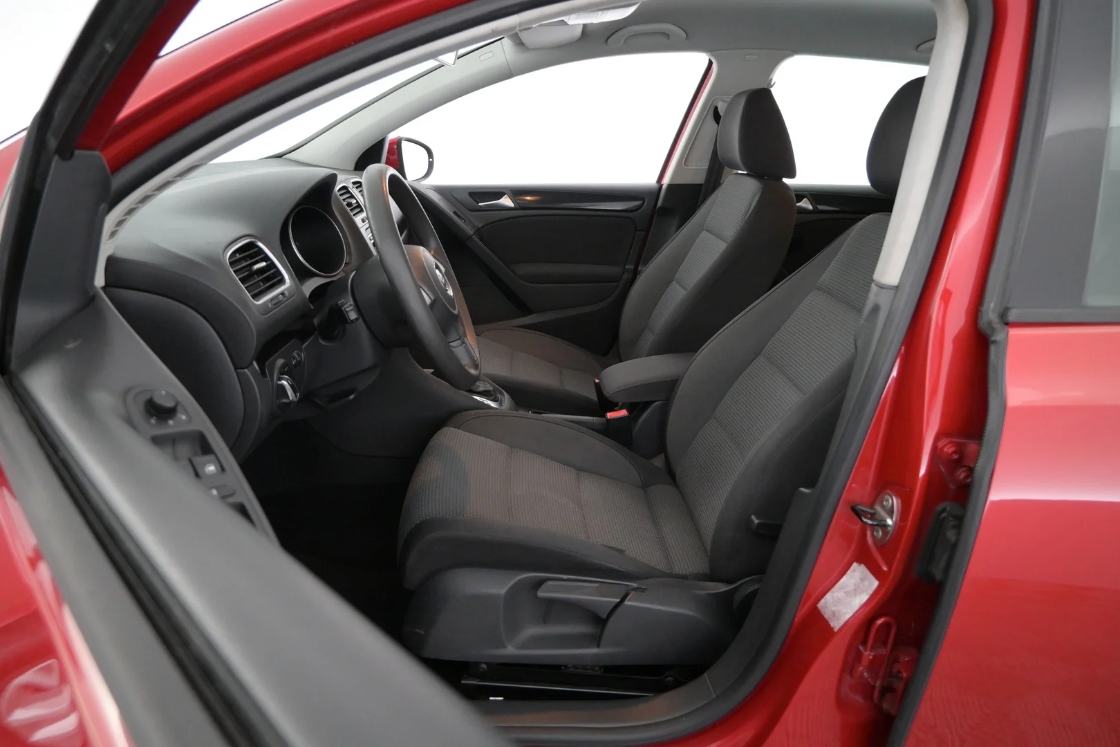 Car Image - qQLAlvgO31lfBXGE8l1qq