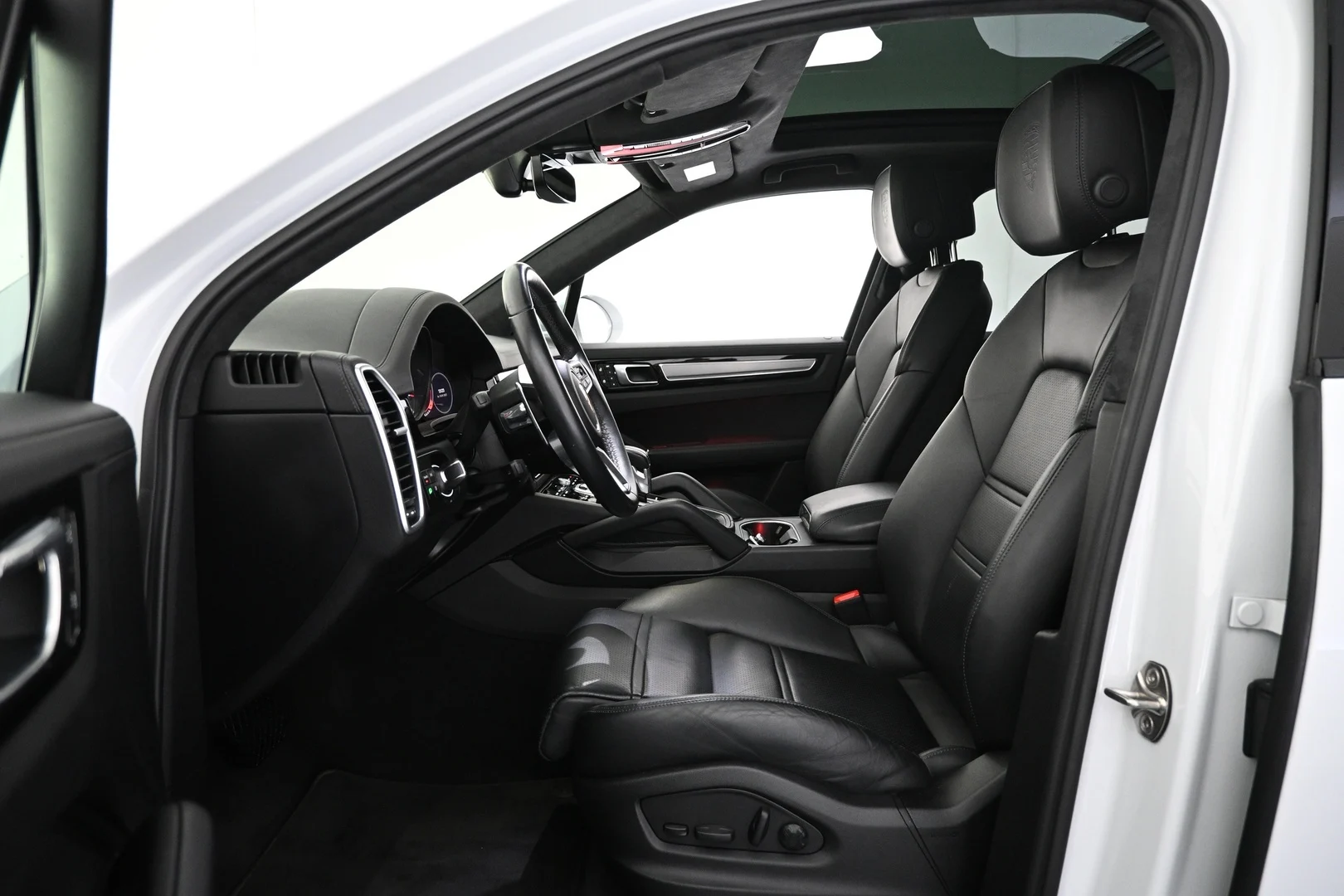 Car Image - 6c5QVODK71eTtS3vzHGVaW