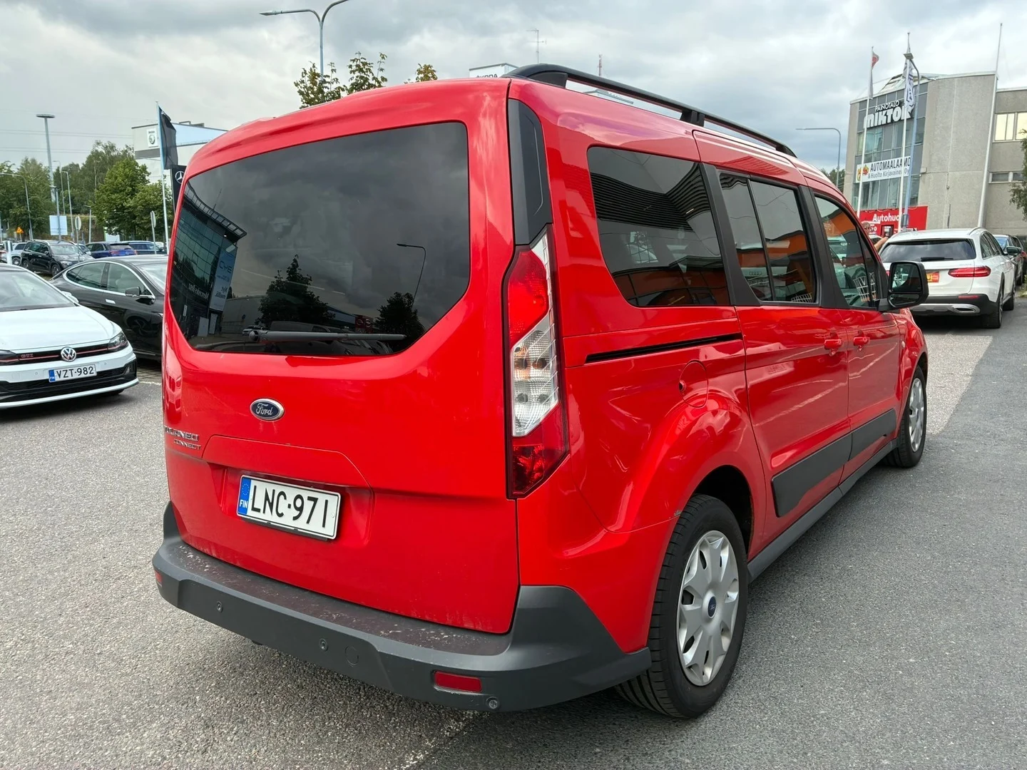 Car Image - bJVRiL4dlvUg3sm0Oyk5k