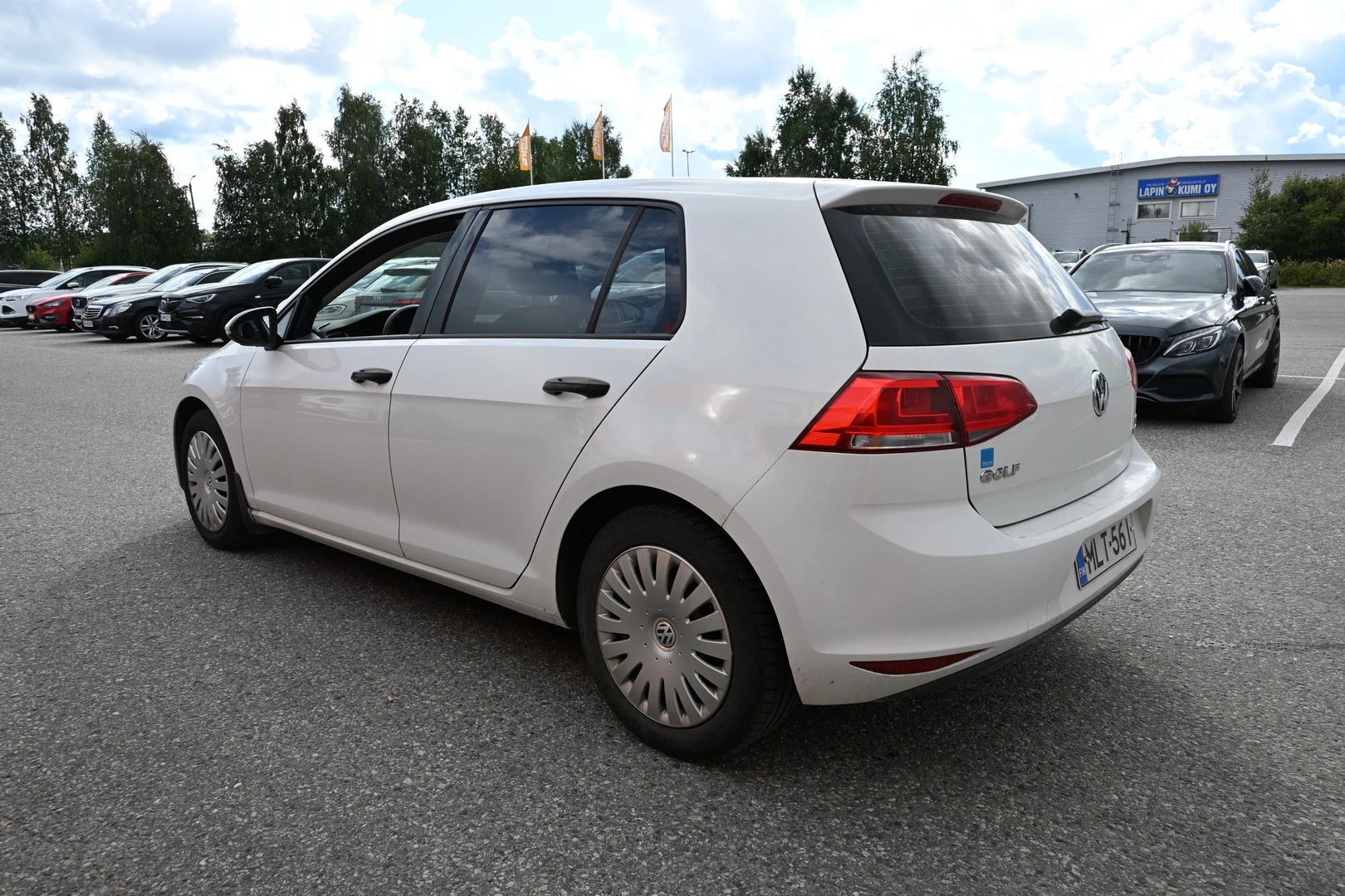 Car Image - 74co1RN9PR15KIiyINxmUz