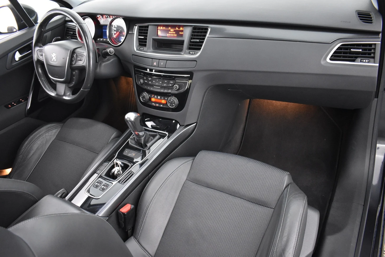 Car Image - mhyTFhZQoedqssjefeC9u