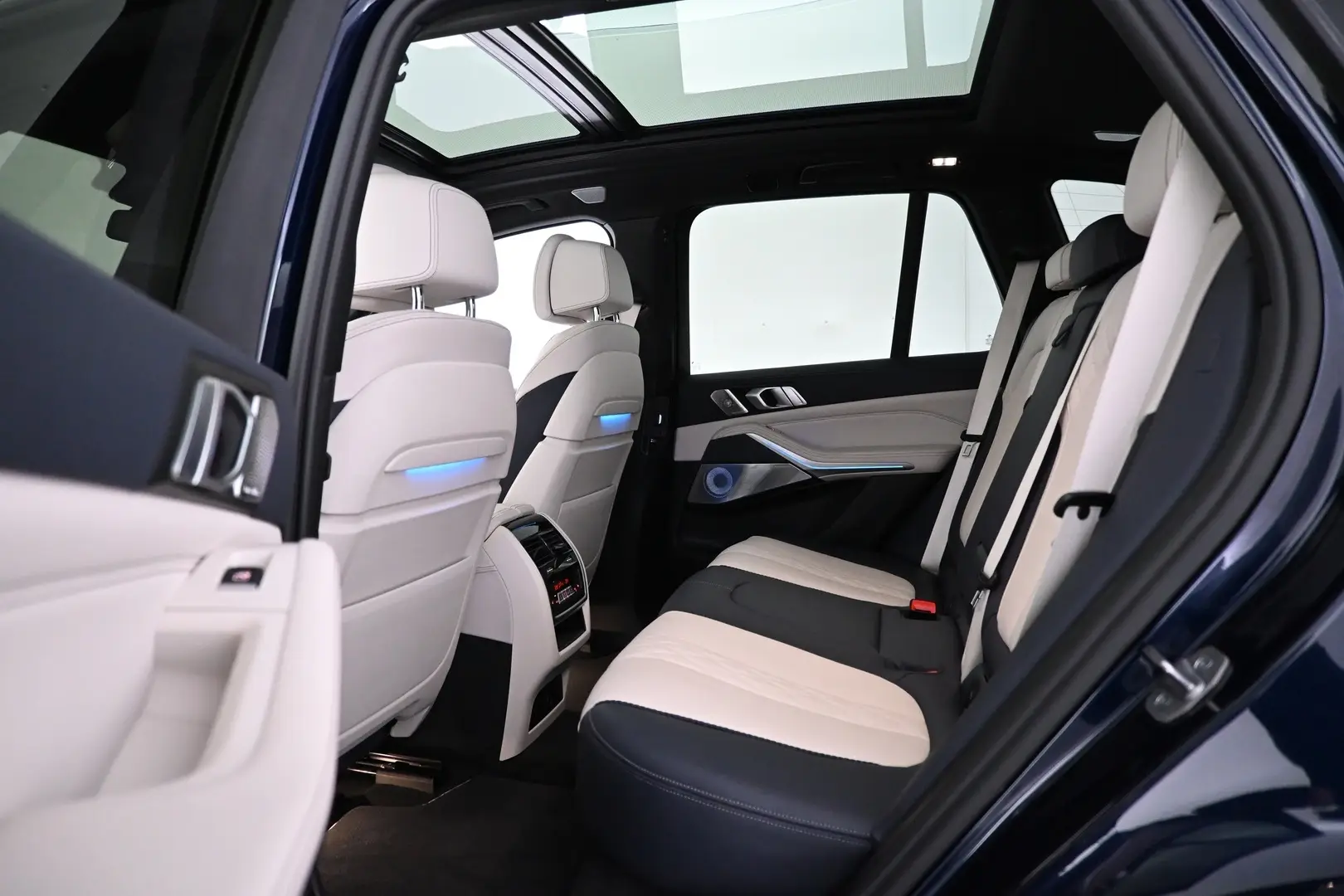 Car Image - 7tipQlYDZgysX4nahG14Id