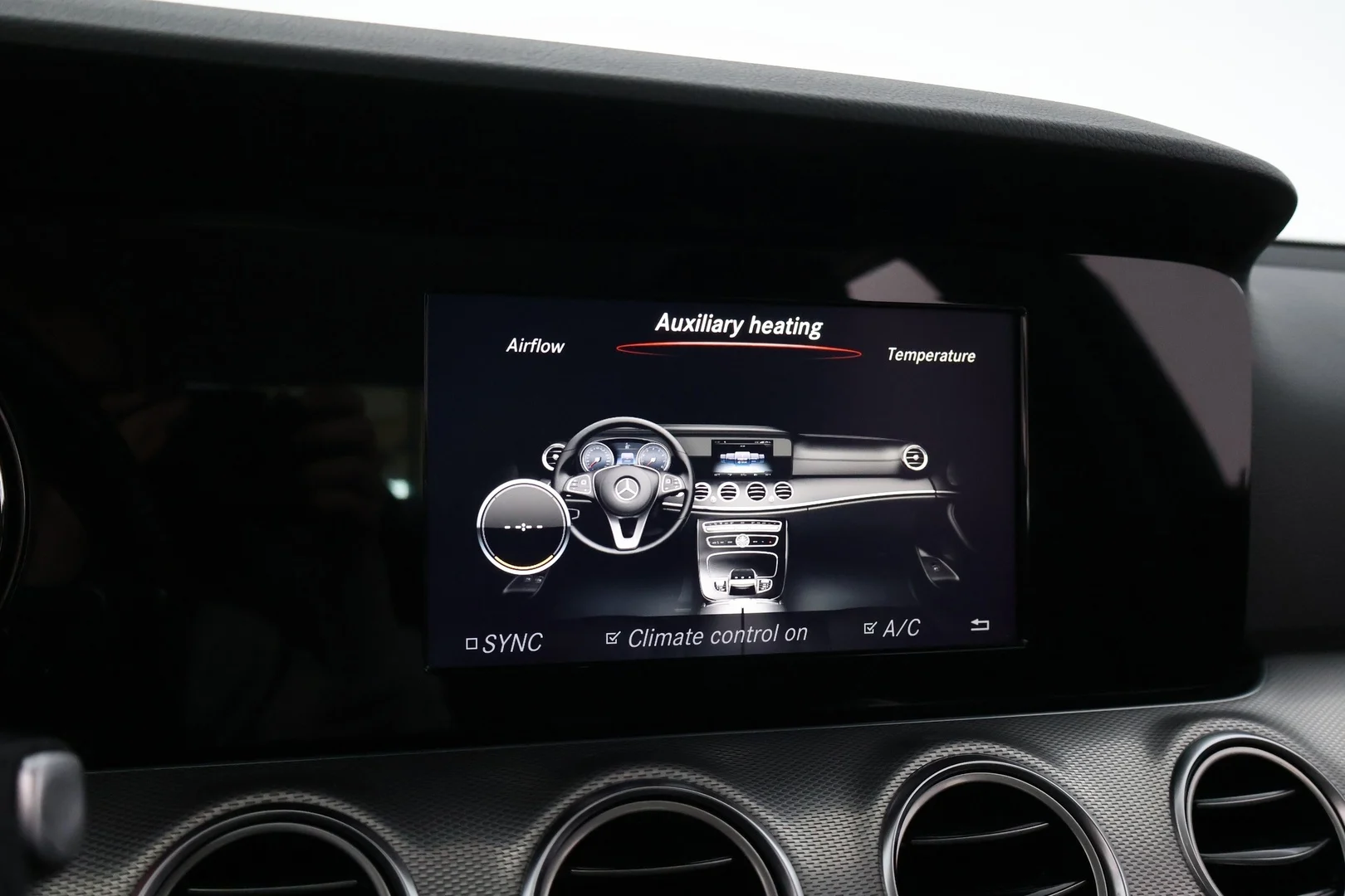 Car Image - 3551e4O2eszF6WXxNbH6Um
