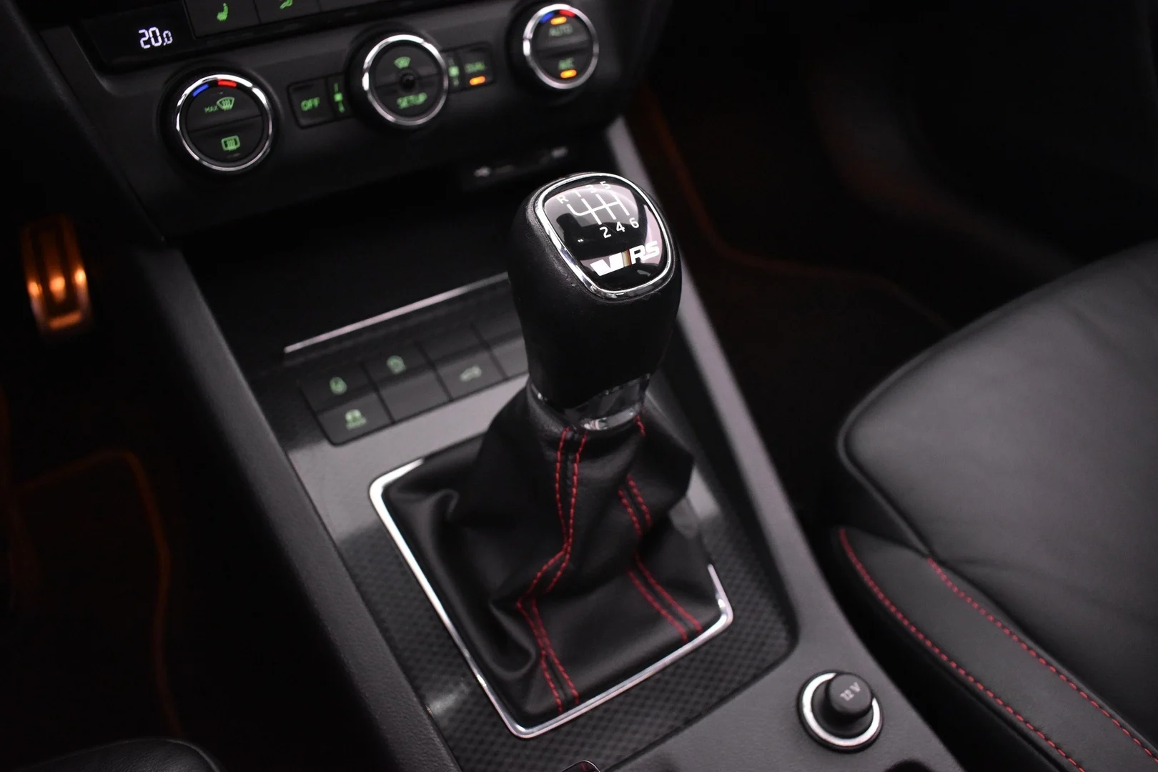 Car Image - 4qOYpgaHvDrwNu5xMOXfRt