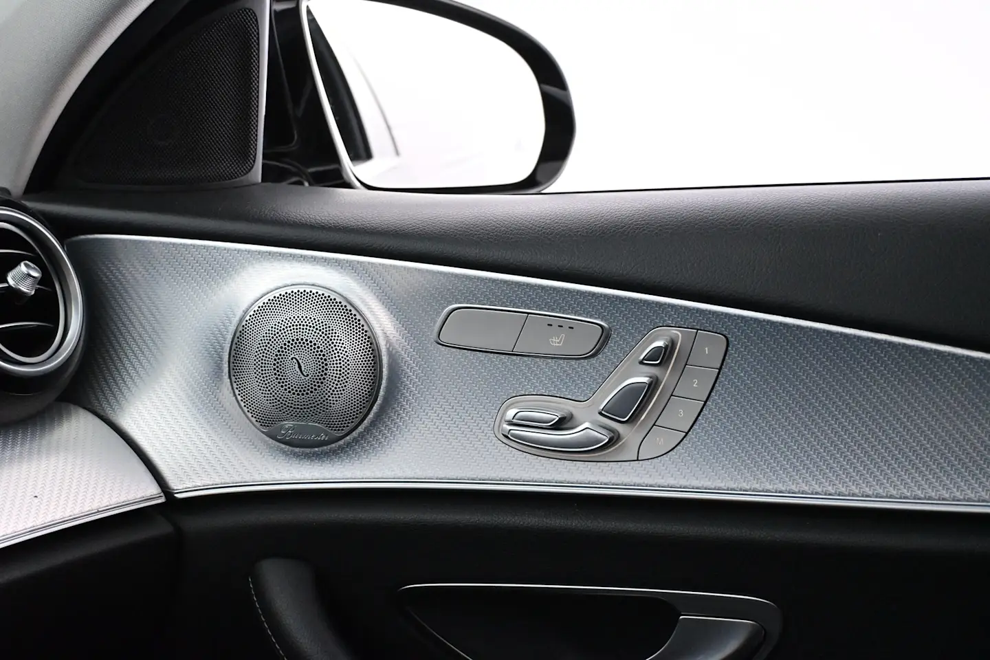 Car Image - 2t0QqOLLDi9IqCiXNAbHkQ