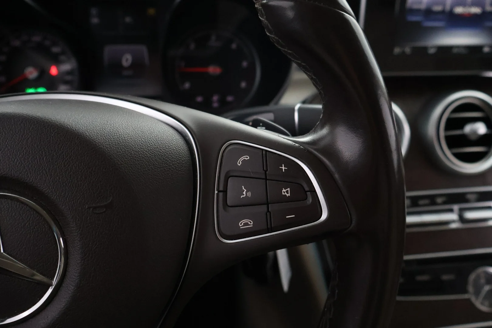 Car Image - 6J5slcfQNsEc3LxHjfpgeA
