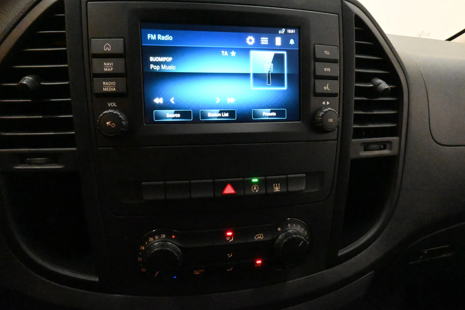 Car Image - 1eoOGFyfJDGs3FiNE7fOvd
