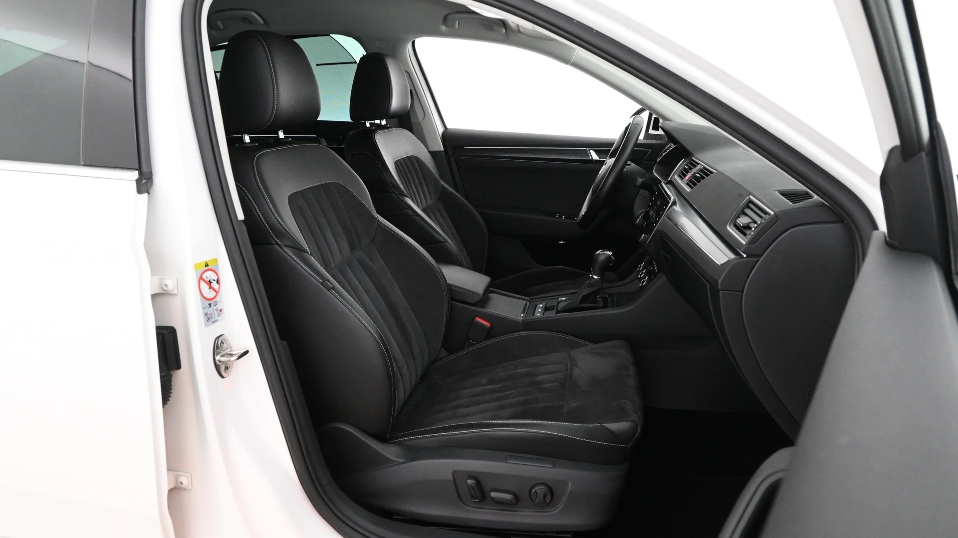Car Image - 4FSEagQTCpHsvju6x8ejvh